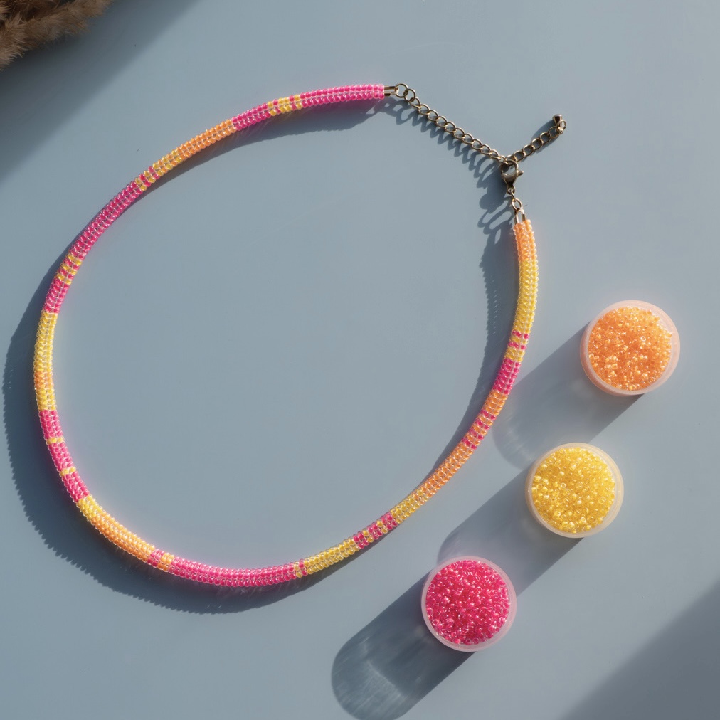 ręcznie tkany naszyjnik z koralików Candy Sunset
